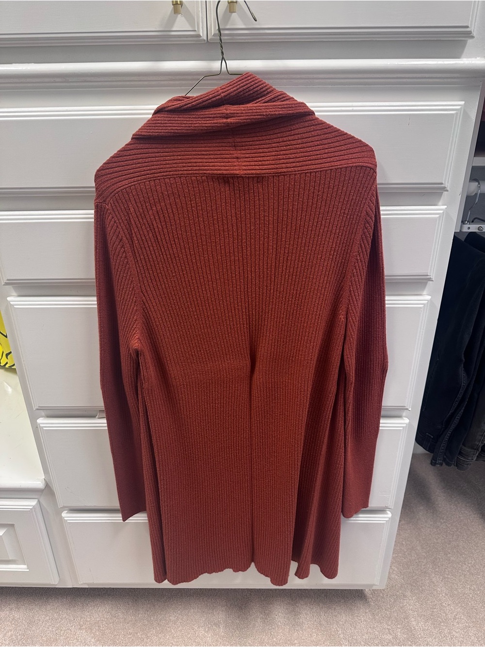 Leith Open-Front Ribbed Cardigan in Rust - Picture 2 of 4